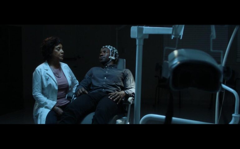 Cajas Oscuras (2020). Película. Crítica. Amazon Prime