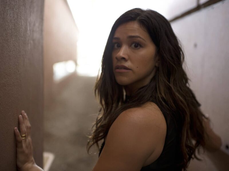 Miss Bala (2019). Remake con Gina Rodriguez. Película Netflix. Crítica