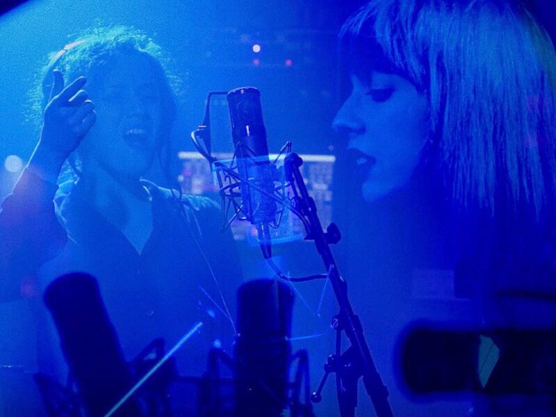 Sofía Comas y Sheila Blanco – ‘Silencio en el nido’