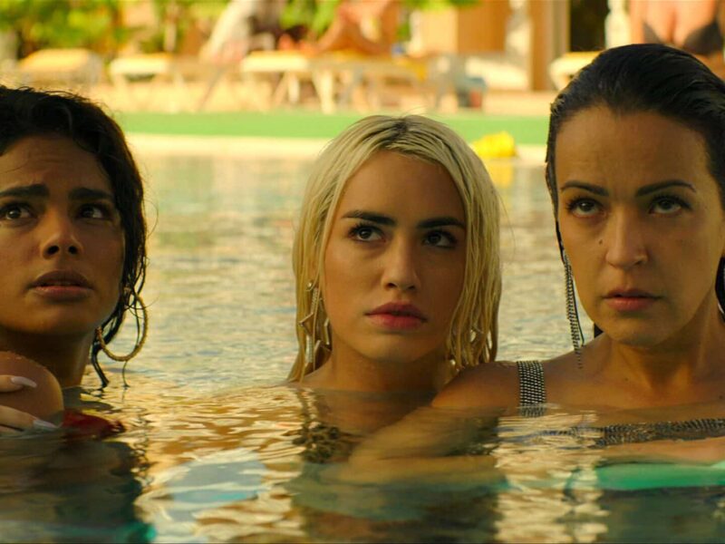 Sky Rojo (2021). Serie en Netflix. Crítica