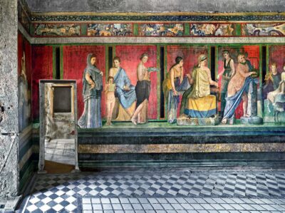 Robert Polidori, Villa dei Misteri #2, Pompeii, Italia, 2017, archival pigment print mounted to Dibond. Courtesy of the artist.