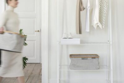 Espacios de casa con la ropa fuera del armario: Brabantia