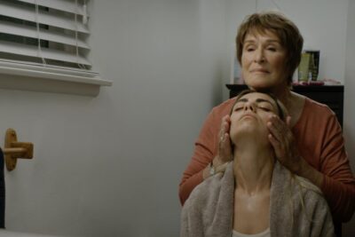 4 Días (2020). Glenn Close y Mila Kunis. Crítica de la Película