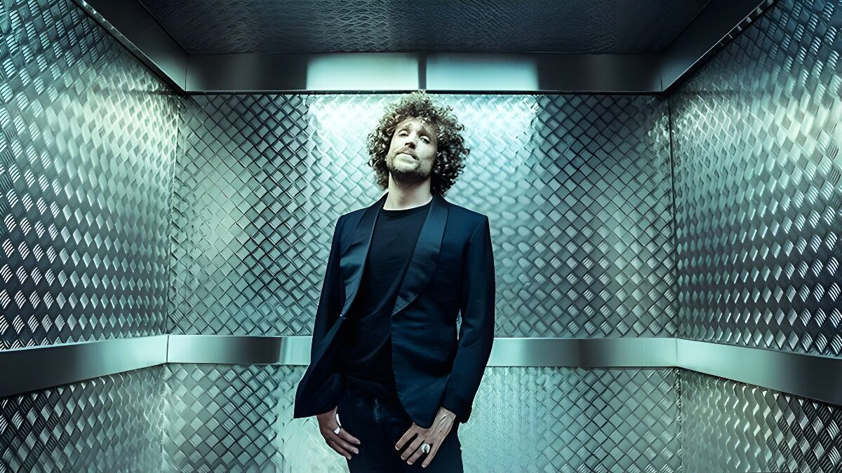 Pablo Gómez-Molina presenta «Alter Ego», primer avance del álbum “Como ateo en el amor”