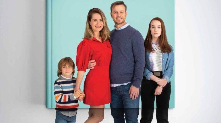 El Manual de la Familia Perfecta (2021). ·Estrenos Netflix. Crítica de la Película