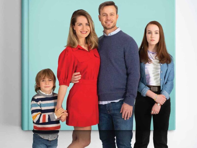 El Manual de la Familia Perfecta (2021). ·Estrenos Netflix. Crítica de la Película