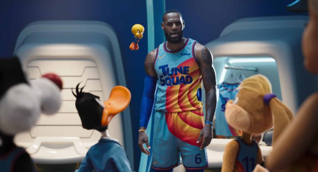Space Jam: Nuevas leyendas (2021). Crítica de la Película ccon LeBron James