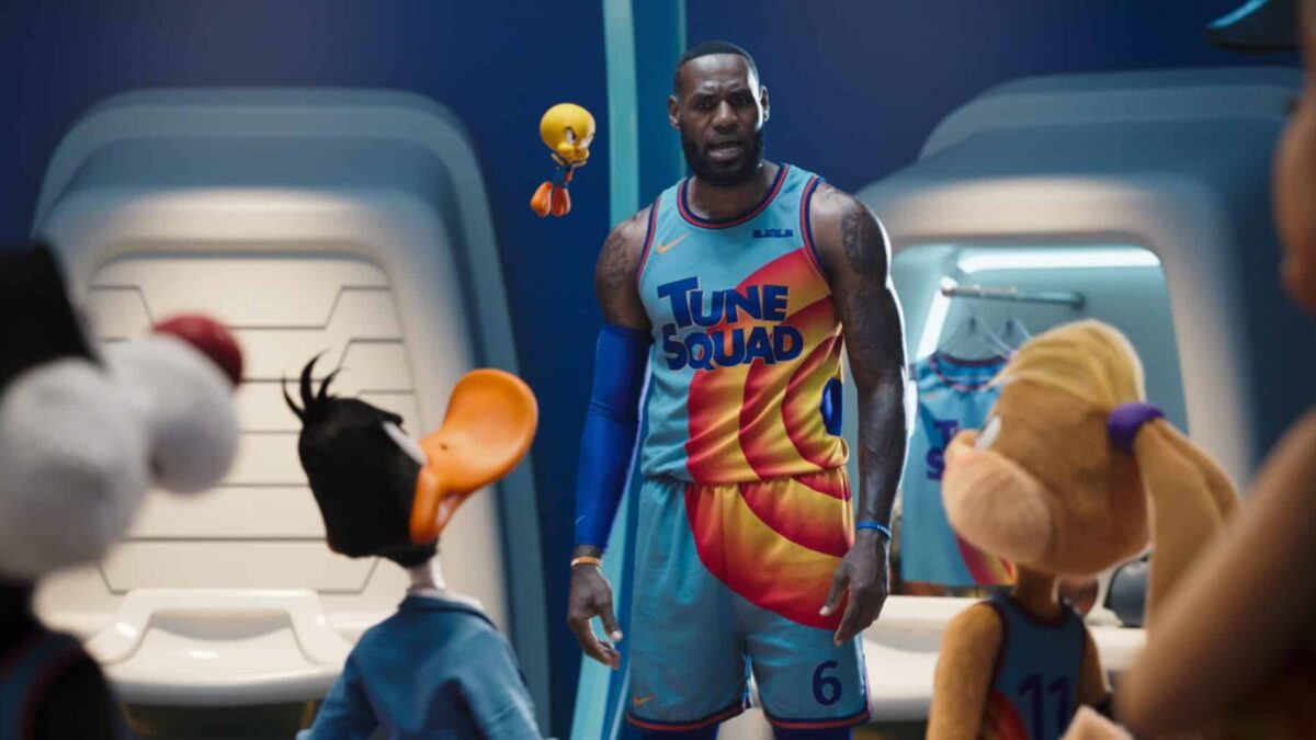 Space Jam: Nuevas leyendas (2021). Crítica de la Película ccon LeBron James