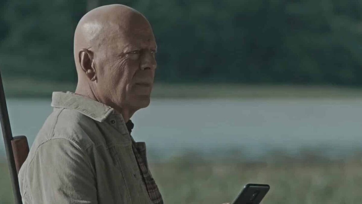 Out of Death (2021). Película con Bruce Willis. Crítica