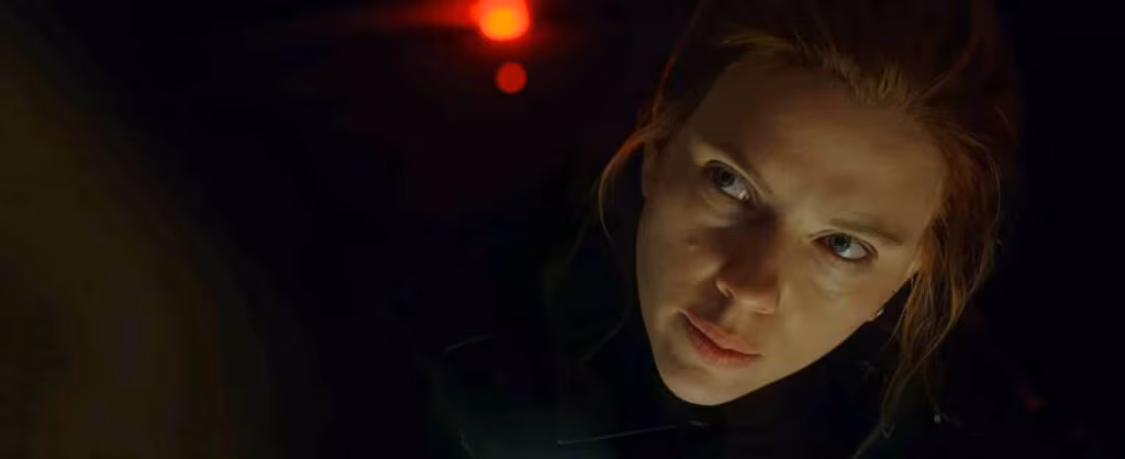 Scarlett Johansson en Viuda Negra (2021)