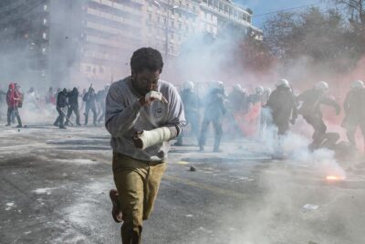 Beckett (2021). Crítica Película con John David Washington