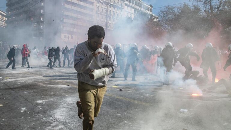 Beckett (2021). Crítica Película con John David Washington