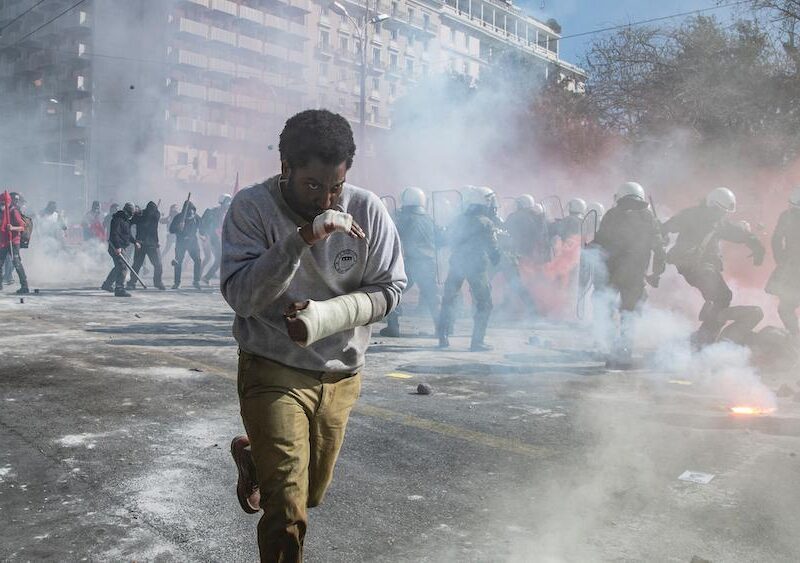 Beckett (2021). Crítica Película con John David Washington