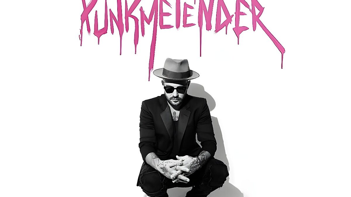 Punk Me Tender: “Together, we rise, we love, we share the moon”. Samuel Lynne Galleries. Dallas