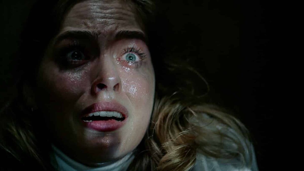 Hay Alguien en tu Casa (2021). Terror Adolescente en Netflix