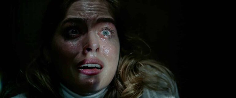 Hay Alguien en tu Casa (2021). Terror Adolescente en Netflix