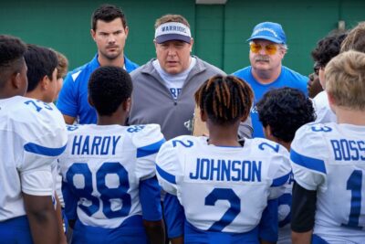 Jugar en Casa (2022). Crítica de la Película de Netflix