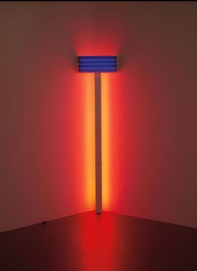 Dan Flavin, Untitled (for Prudence and her new baby), 1992, Ultraviolet and red fluorescent light, edition 3/5. Courtesy BASTIAN, © Stephen Flavin / Artists Rights Society (ARS), New York 2019