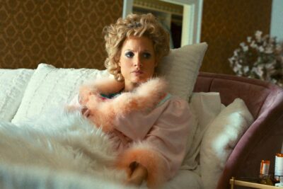 Los Ojos de Tammy Faye (2021). Crítica de la Película