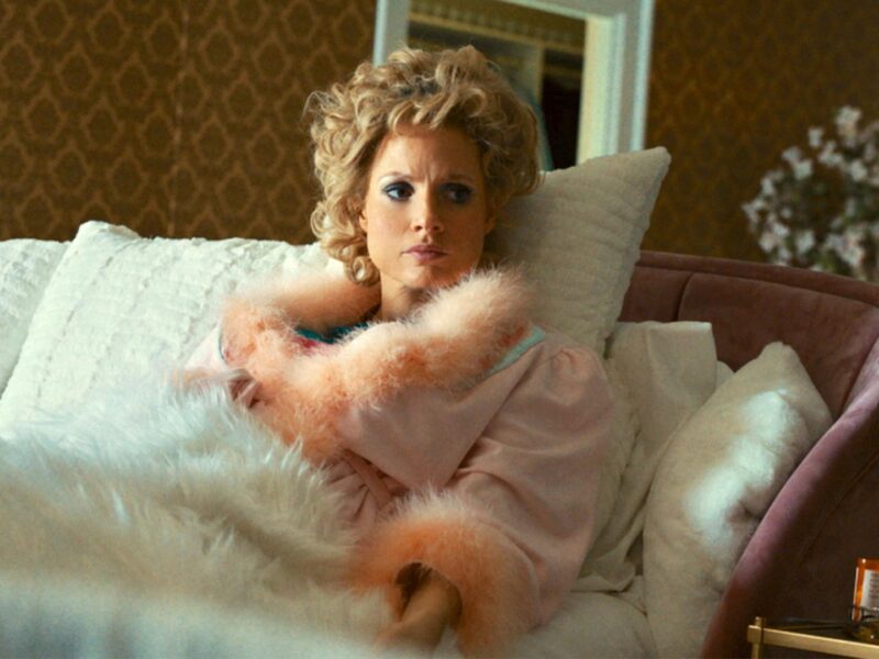 Los Ojos de Tammy Faye (2021). Crítica de la Película