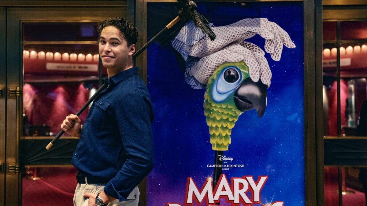 Louis gaunt to play bert in Supercalifragilisti. Mary Poppins