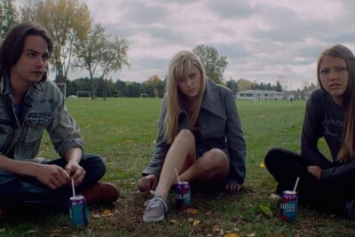 It Follows (2014). Horror Movie. Reviews