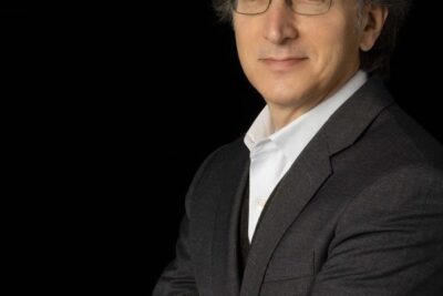 Met Curator Jeff Rosenheim Wins AIPAD Award