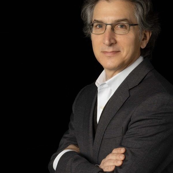 Met Curator Jeff Rosenheim Wins AIPAD Award