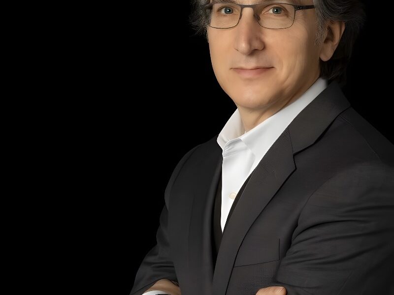 Met Curator Jeff Rosenheim Wins AIPAD Award
