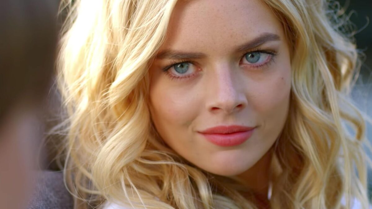 サマラ・ウィーヴィング、ホラー映画を怖がっていたホラー映画の女王