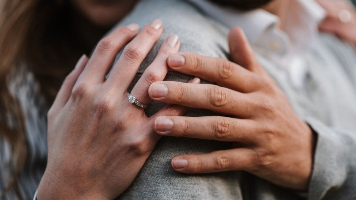Alianzas y anillos de compromiso: así son las tendencias que triunfan esta temporada