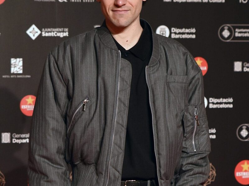 Àlex Monner – Biografía, Películas, Series, Videos