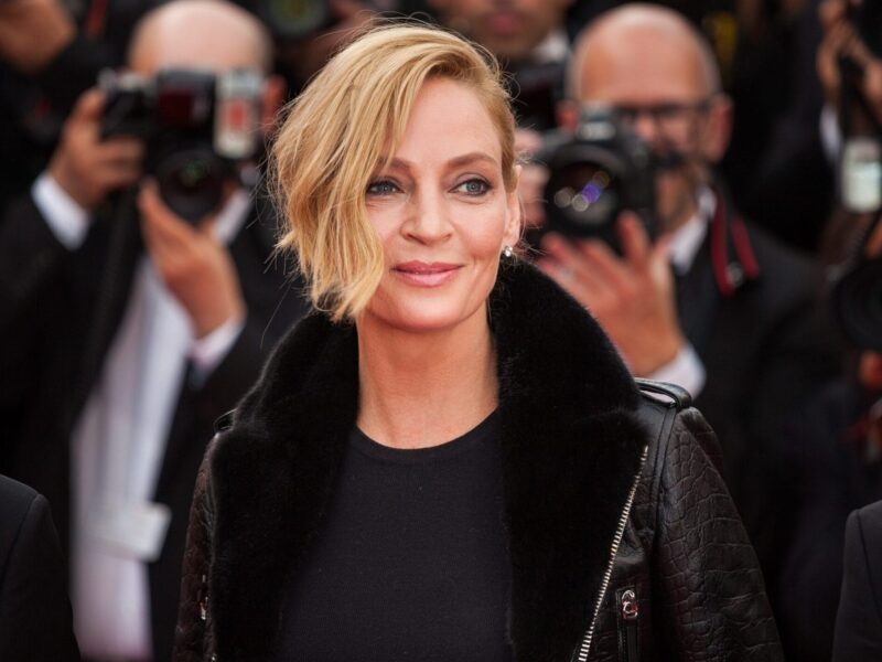 Uma Thurman se une a La Vieja Guardia 2 junto a Charlize Theron y Henry Golding