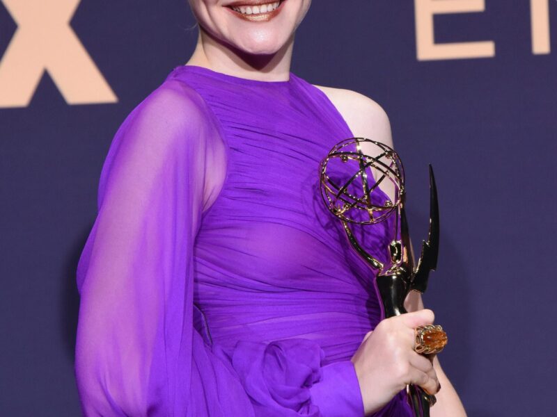 Julia Garner – Biografía, Películas, Series, Frases