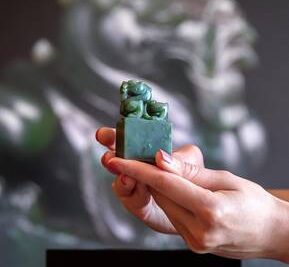 Prix Record de 2,2 millions € pour le sceau de l’empereur Qianlong redécouvert en France | Sotheby&rsquo;s Paris 16 juin 2022