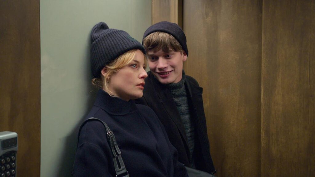 Amor y Anarquía (2020). Serie Estreno en Netflix