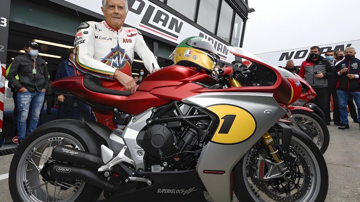 MV Agusta Superveloce Ago Motorcycle Auctioned for Ukraine Charity at Bonhams