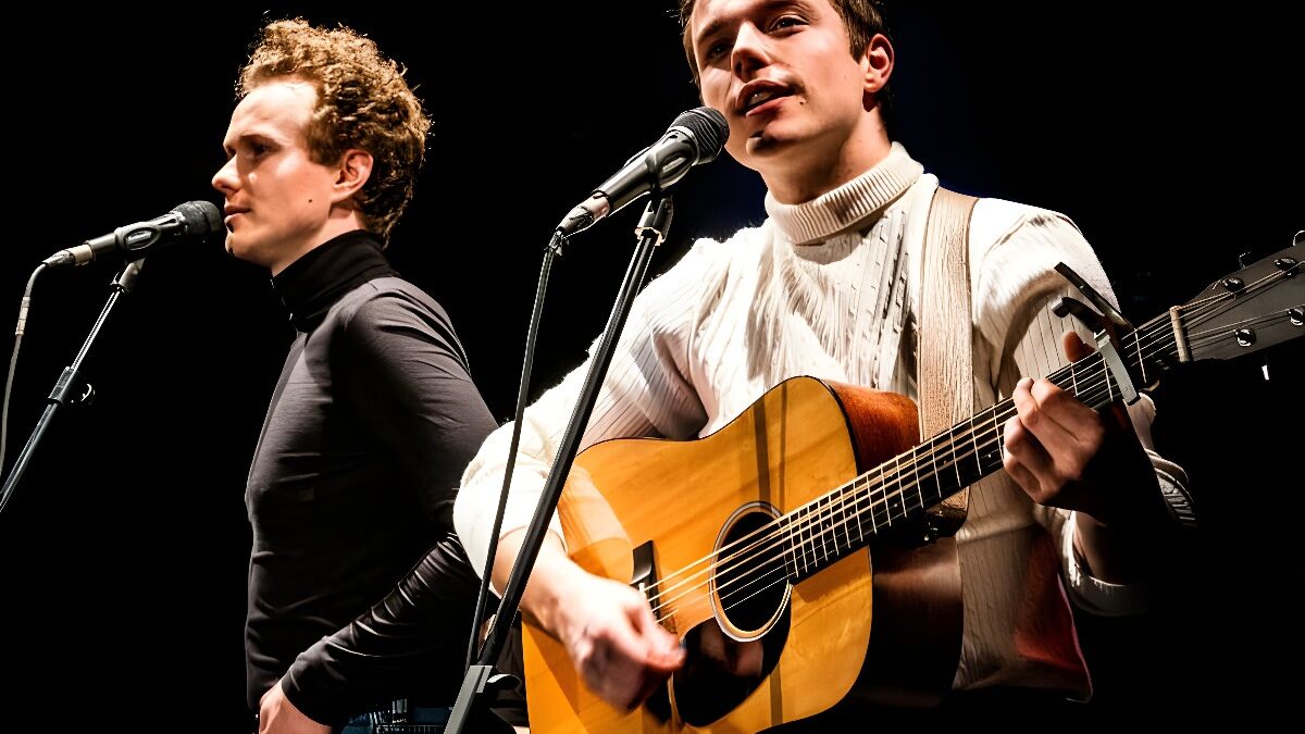 The Simon and Garfunkel Story Is Back on the Road in 2022 and Is Heading to Weston-super-Mare