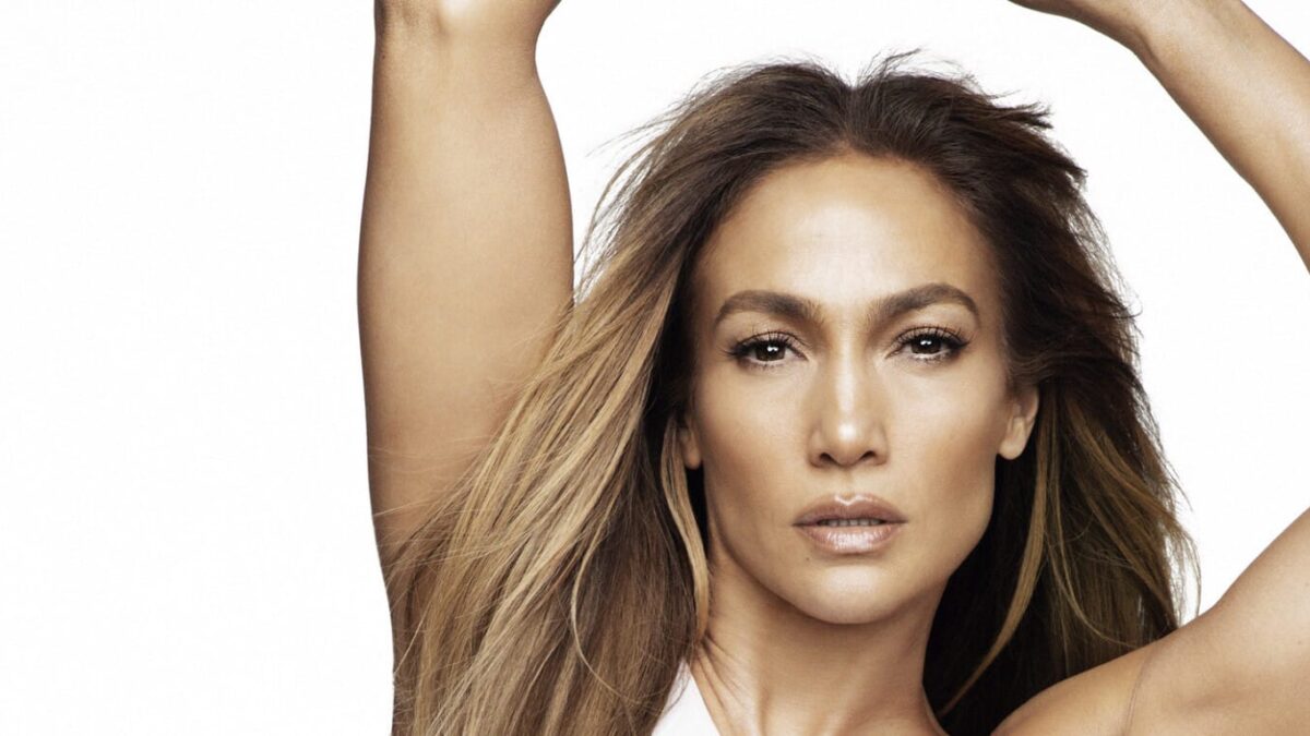 Jennifer Lopez Lanza su Línea de Cuidado Corporal