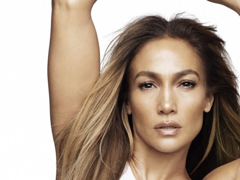 Jennifer Lopez Lanza su Línea de Cuidado Corporal