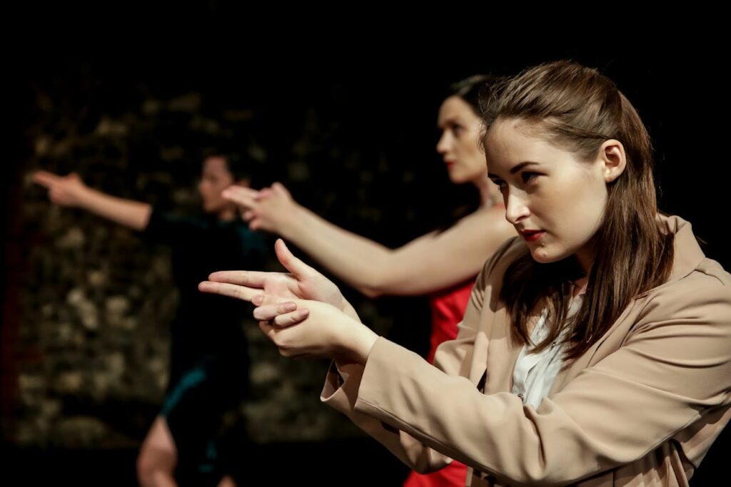 ‘An Unexpected Tale in Smoky Midtown’ Stage Noir