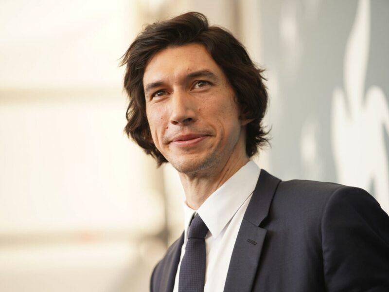 アダム・ドライバー