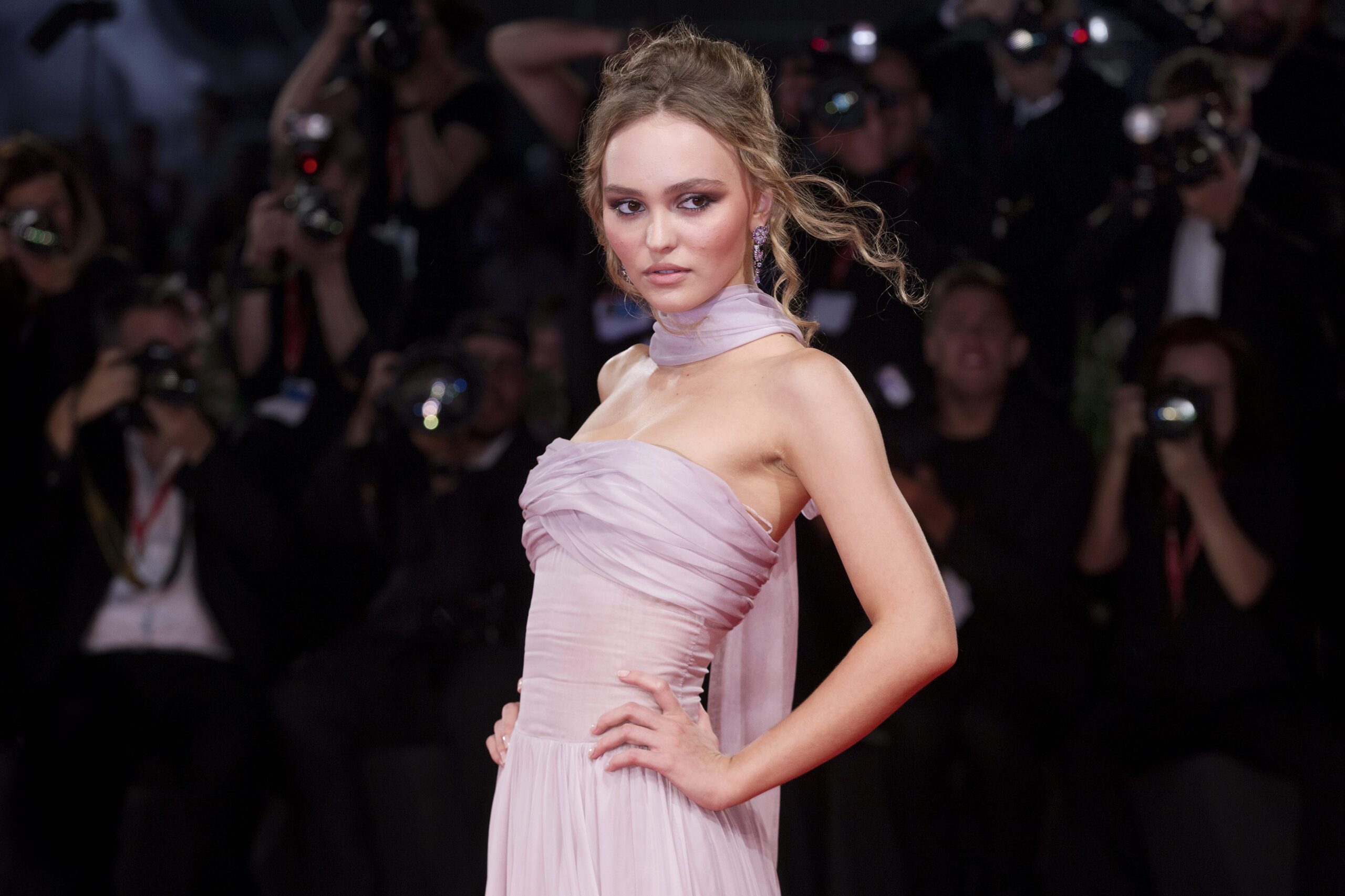 Lily-Rose Depp – Movies, Series, Videos