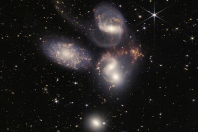 El telescopio Webb de la NASA arroja luz sobre la evolución de las galaxias y los agujeros negros
