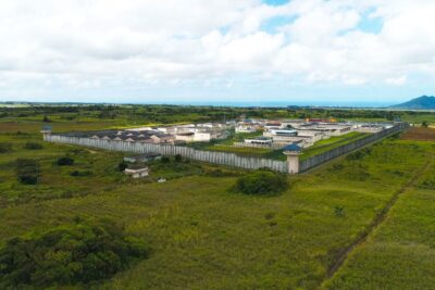 ‘Inside the World’s Toughest Prisons’ (2016 – prezent) Sezonul 7 pe Netflix: Finlanda, Republica Cehă, Indonezia și Insulele Solomon