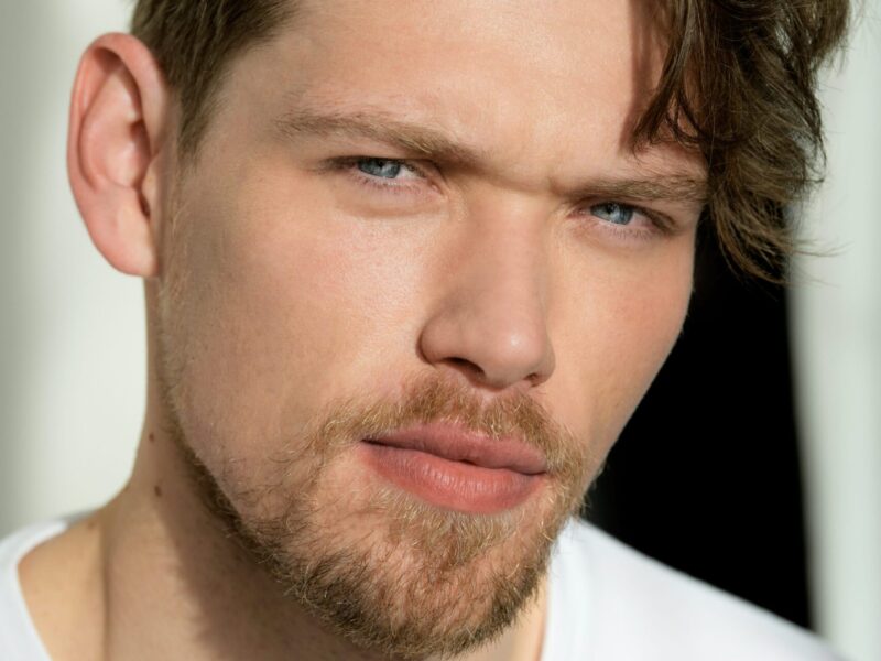 Interview with Cameron Cowperthwaite, Actor in the Hit Series ‘DAHMER – Monster: The Jeffrey Dahmer Story’