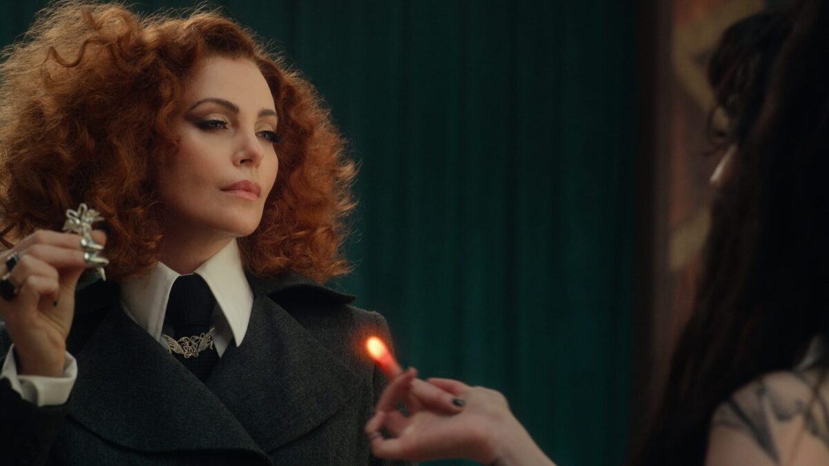 ‘La Escuela del Bien y del Mal’ – Peli Juvenil de Magia  en Netflix