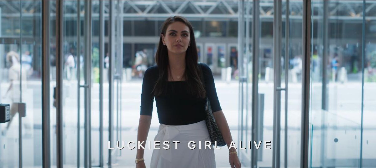 La Chica que lo Tenía Todo: Mila Kunis Desbordada por su Pasado en Netflix