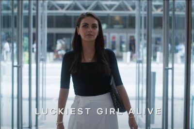La Chica que lo Tenía Todo: Mila Kunis Desbordada por su Pasado en Netflix