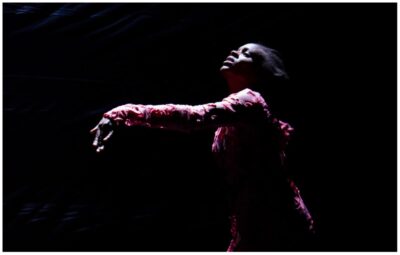 Okwui Okpokwasili in 'Poor People's TV Room' © Okwui Okpokwasili